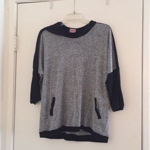 3/4 length hooded shirt